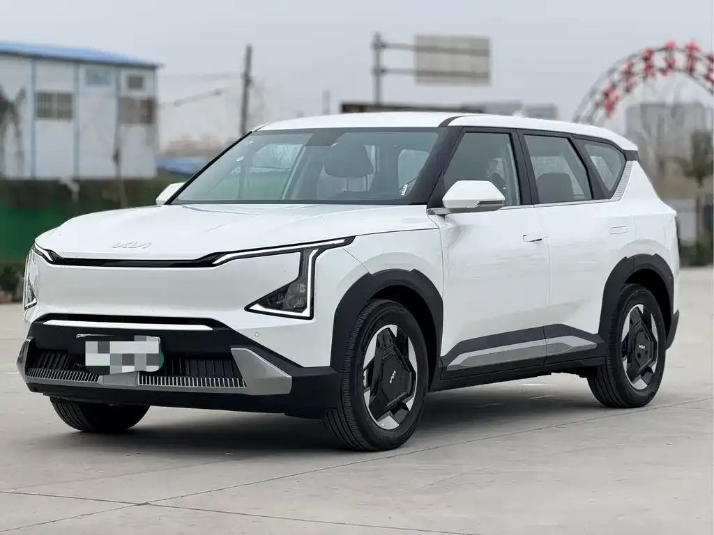 Kia EV5 — фото 1