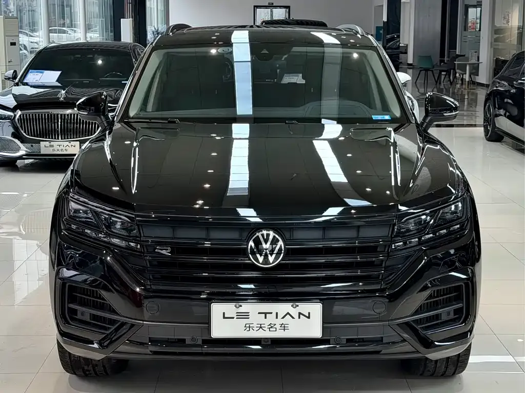 Volkswagen Touareg — фото 6