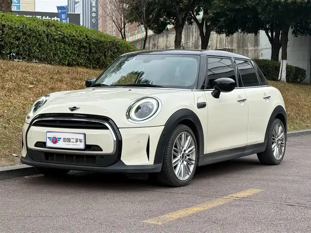 MINI Cooper (3-door) — фото 1