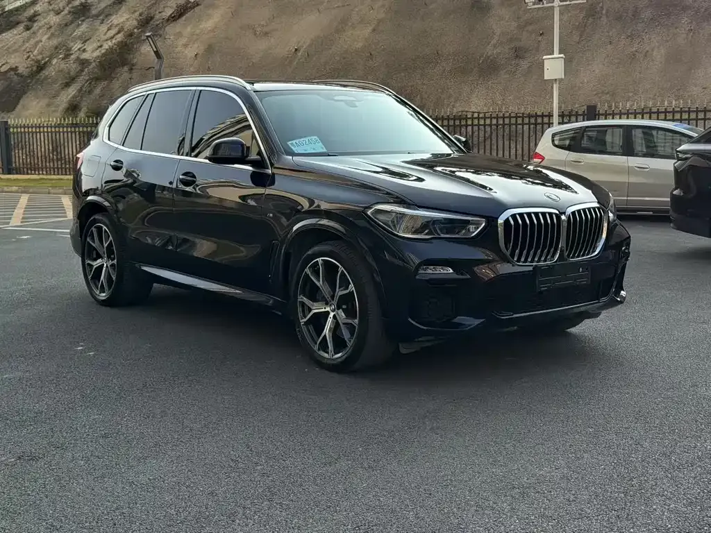 BMW X5 (Import) — фото 1