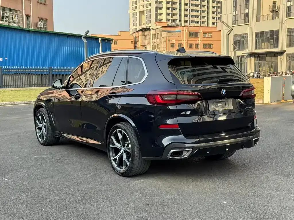 BMW X5 (Import) — фото 3