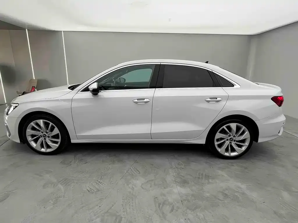 Audi A3 — фото 2