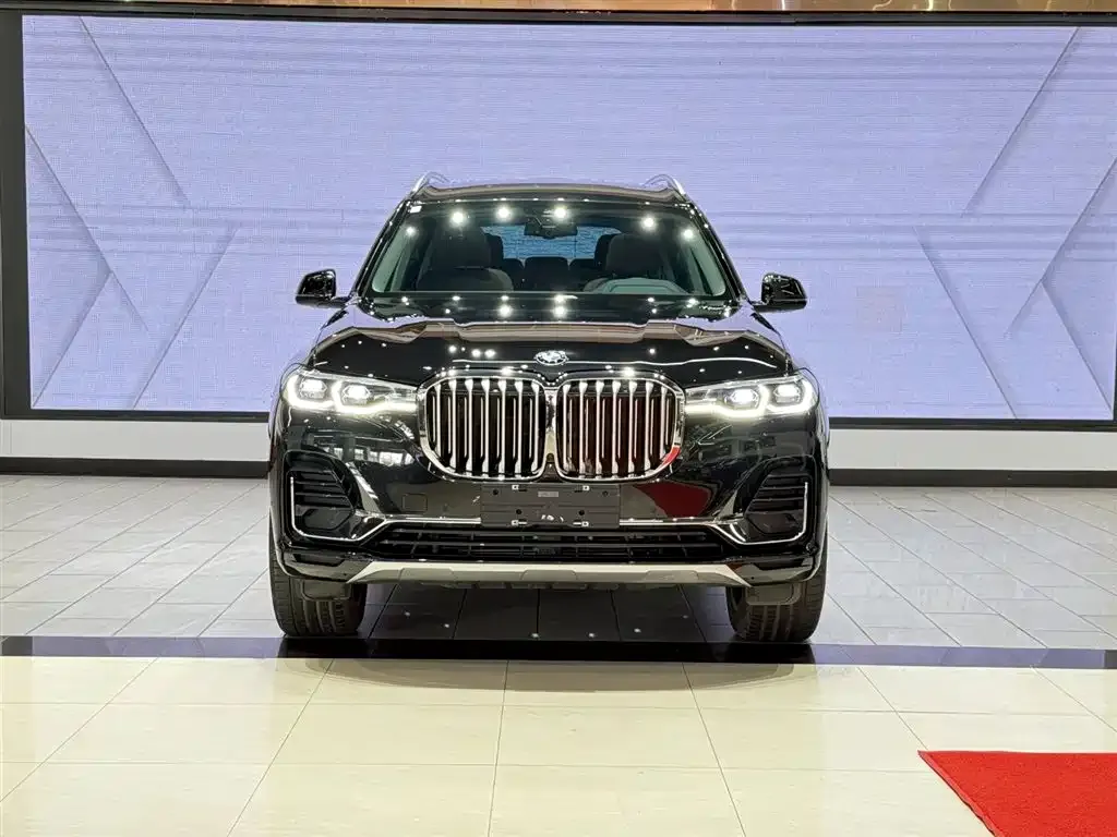 BMW X7 — фото 9