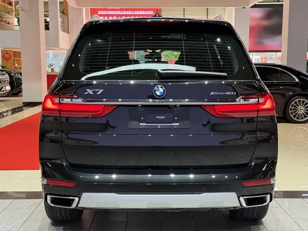 BMW X7 — фото 7