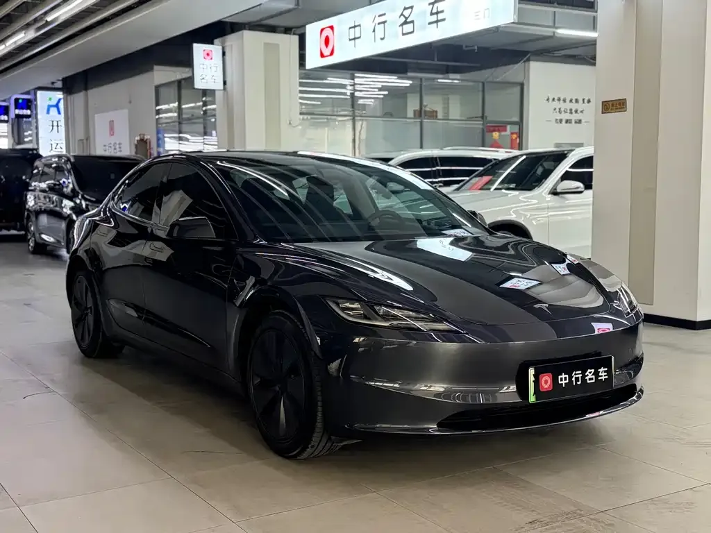Tesla Model 3 — фото 4