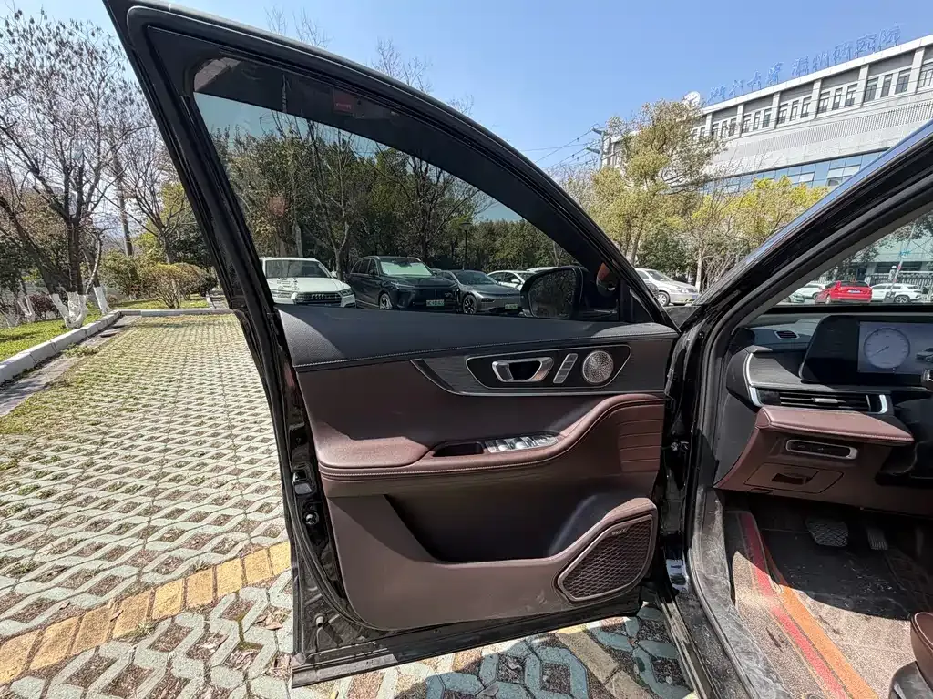 Chery Tiggo 8 PRO — фото 9