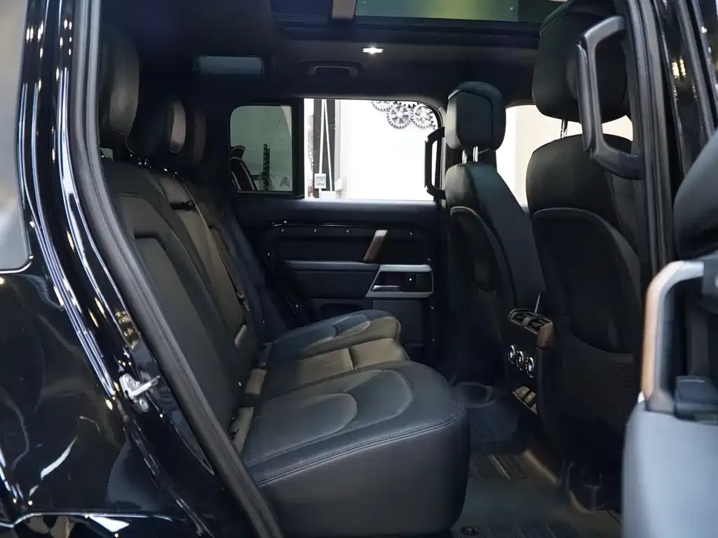 Land Rover Defender — фото 2