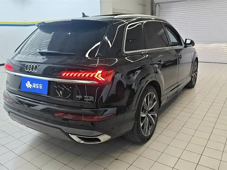 Audi Q7 — фото 6