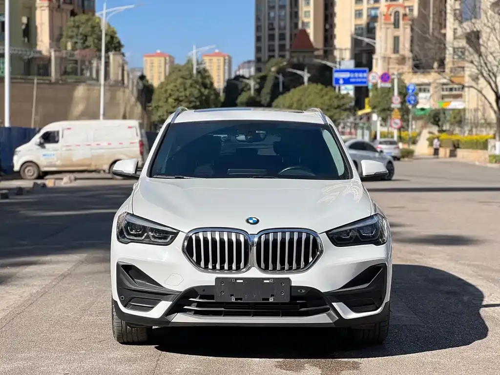 BMW X1 — фото 9