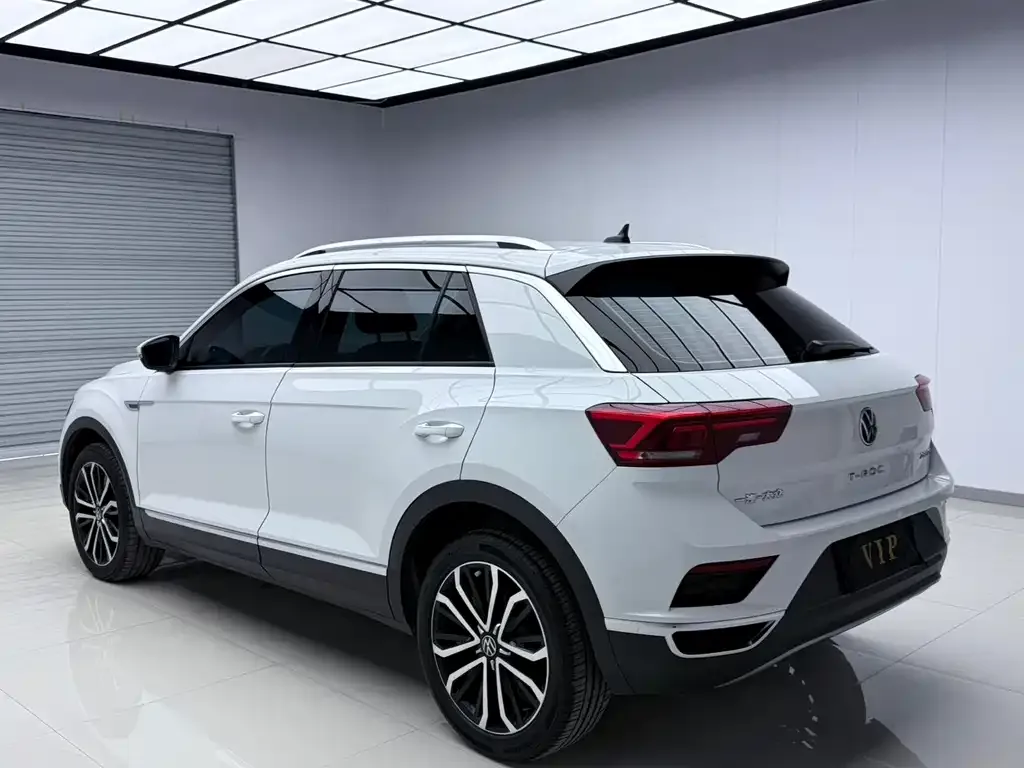 Volkswagen T-Roc — фото 7