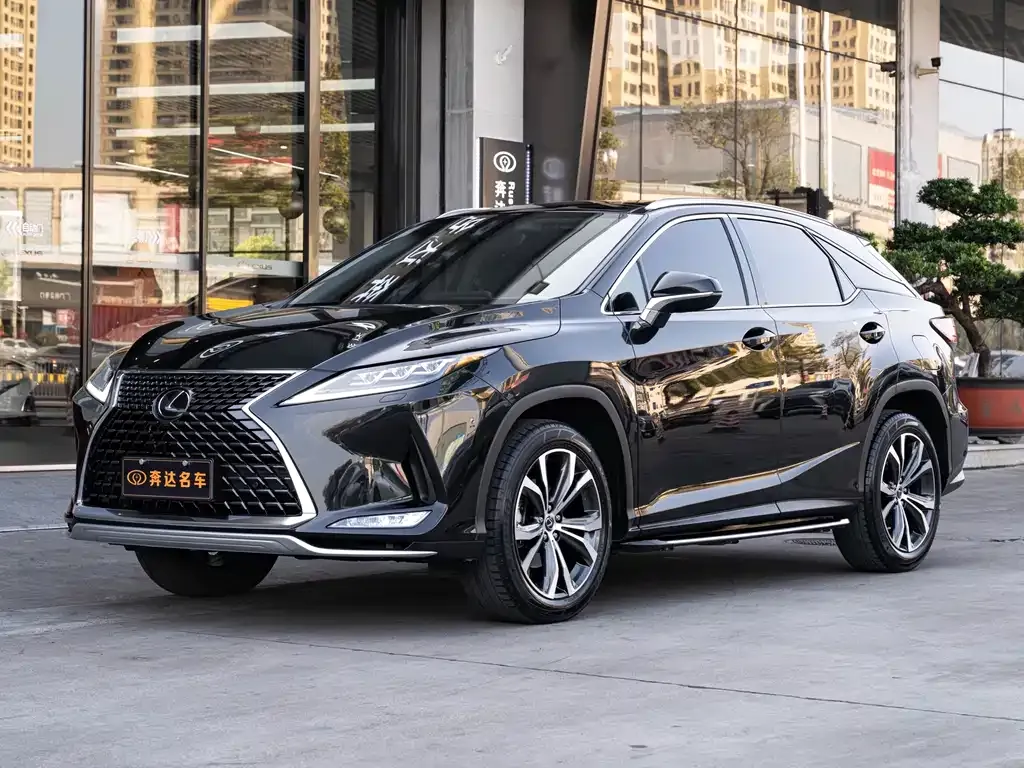 Lexus RX — фото 1