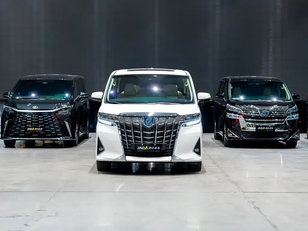Toyota Alphard — фото 2