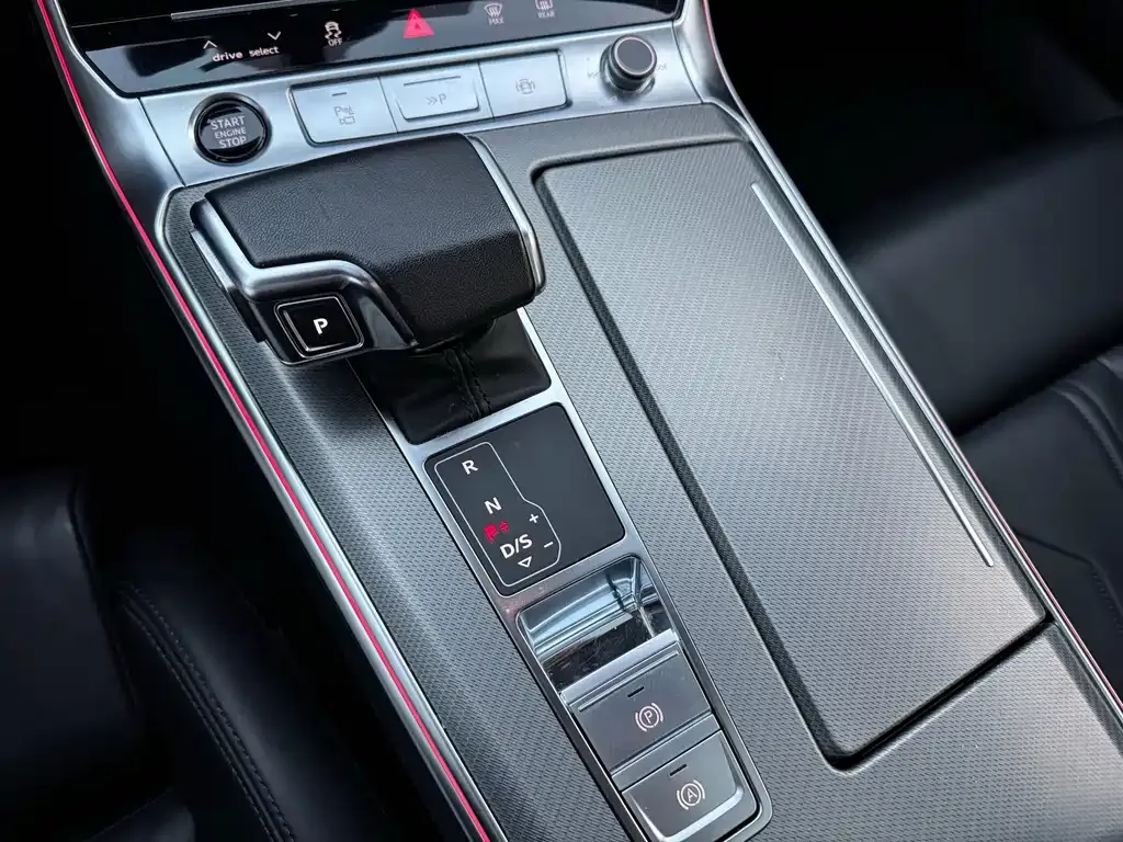 Audi A7L — фото 4