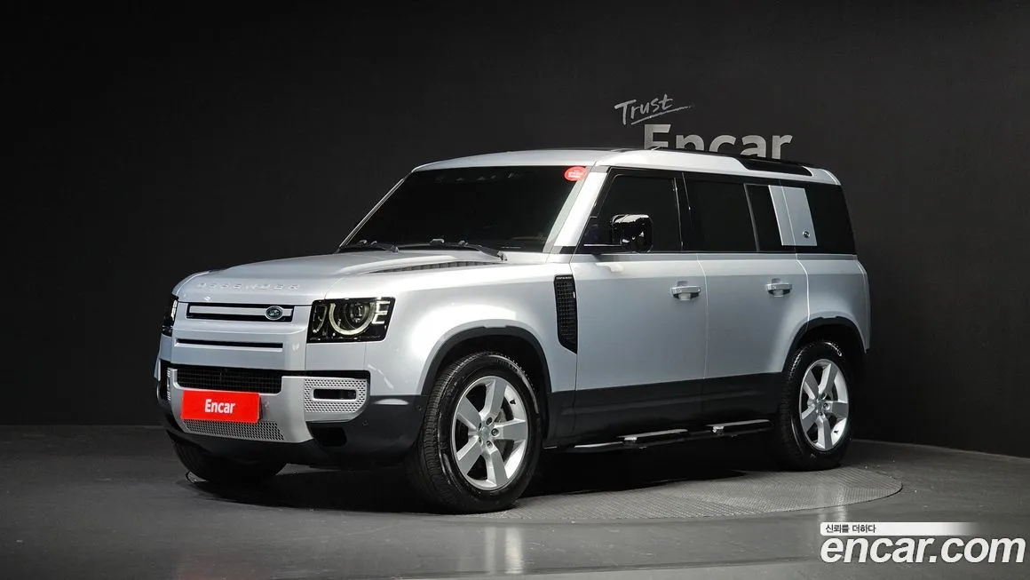 Land Rover Defender — фото 1