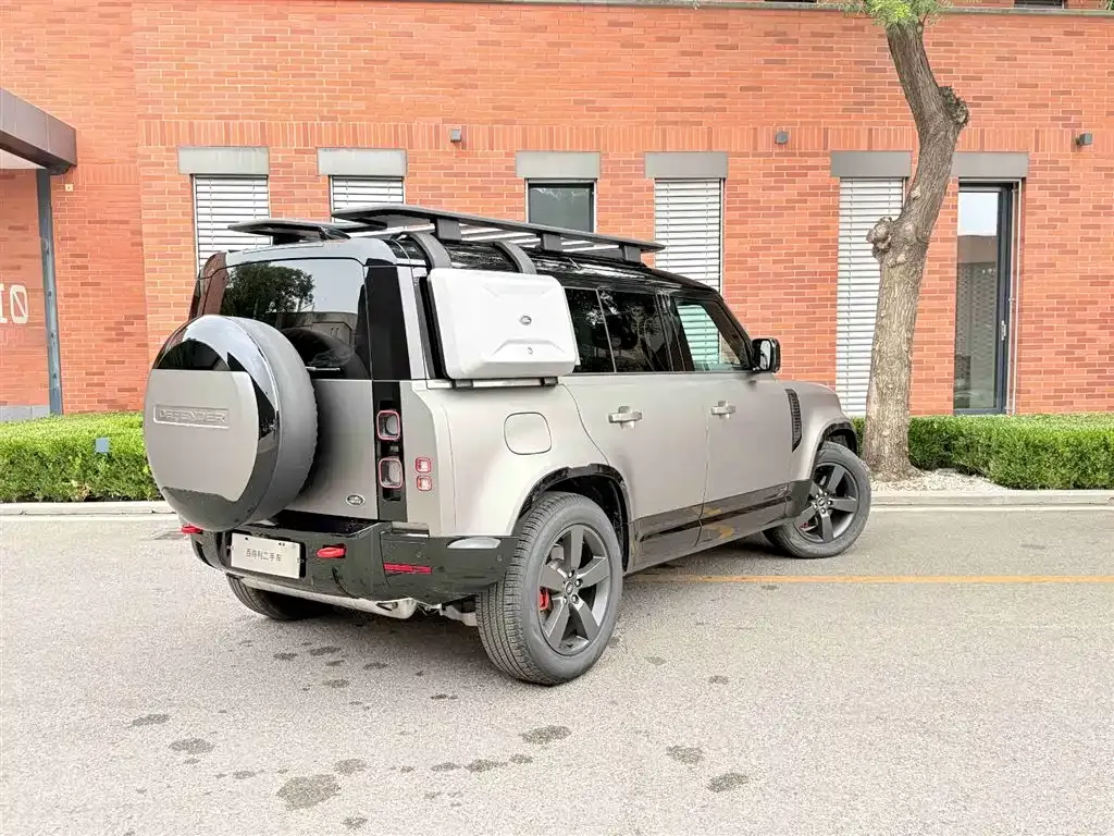 Land Rover Defender — фото 10