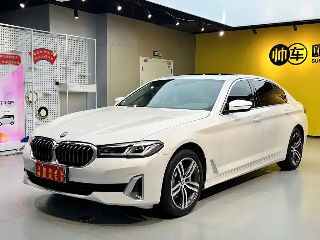 BMW 5 Series — фото 1