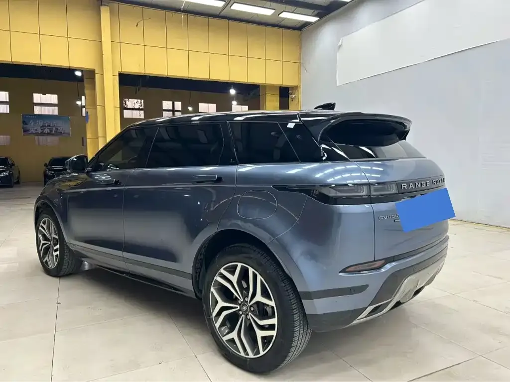 Land Rover Evoque PHEV — фото 5