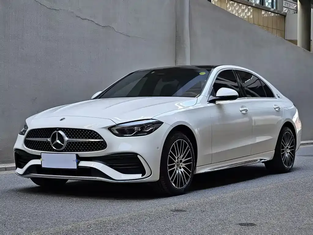 Mercedes-Benz C-Class — фото 1