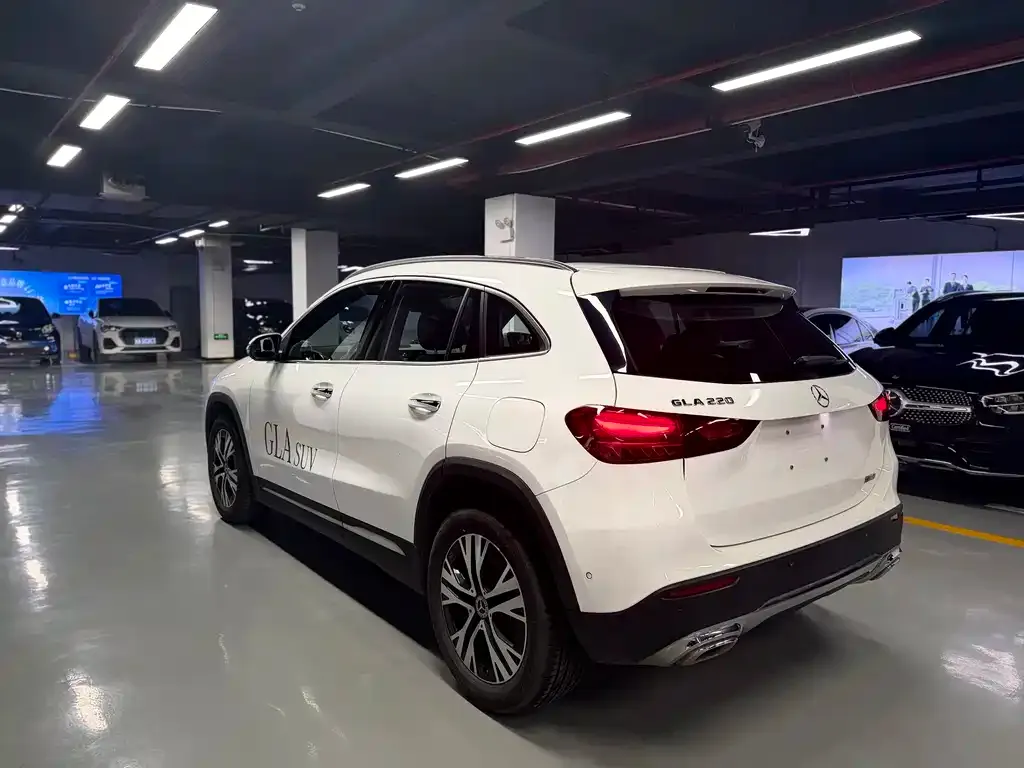 Mercedes-Benz GLA — фото 6