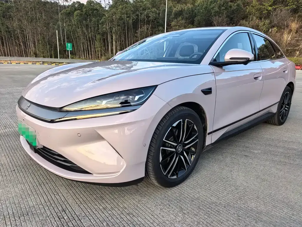 BYD Qin L — фото 1