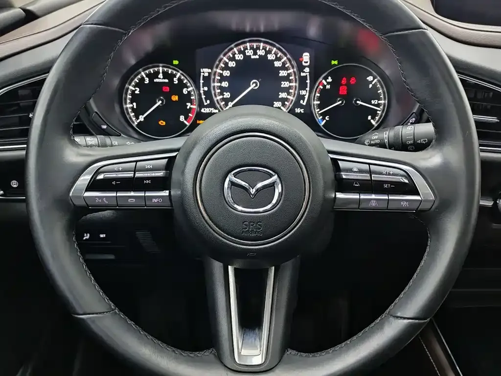 Mazda CX-30 — фото 4