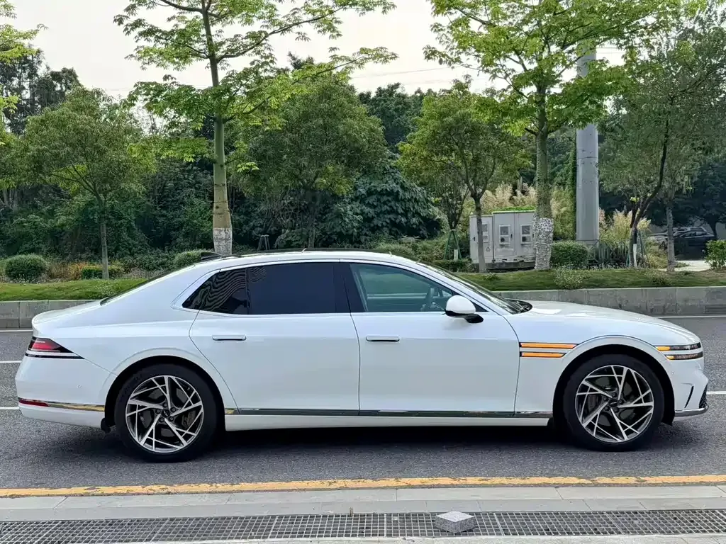 Genesis G90 — фото 10