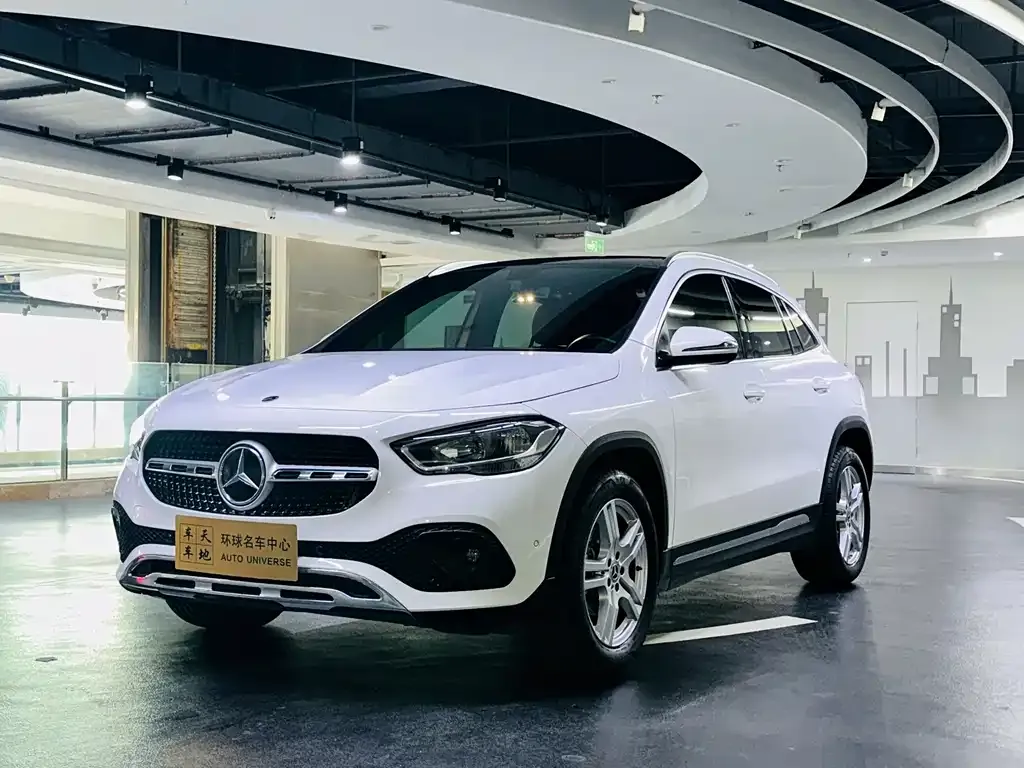Mercedes-Benz GLA — фото 1