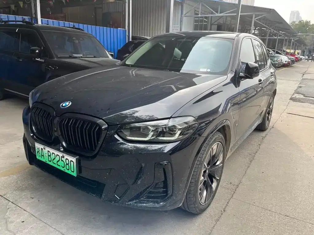 BMW iX3 — фото 1