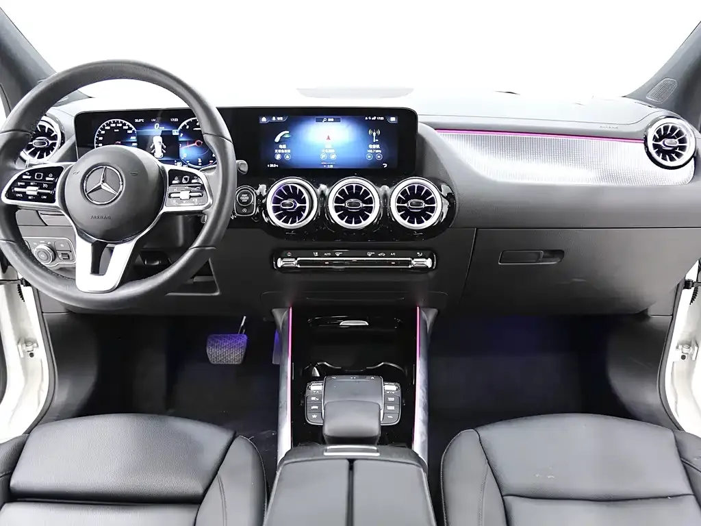 Mercedes-Benz GLA — фото 8