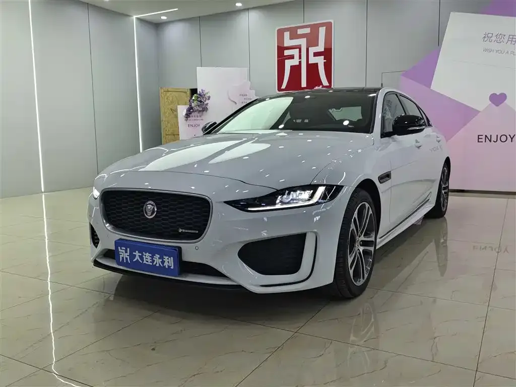 Jaguar XEL — фото 1