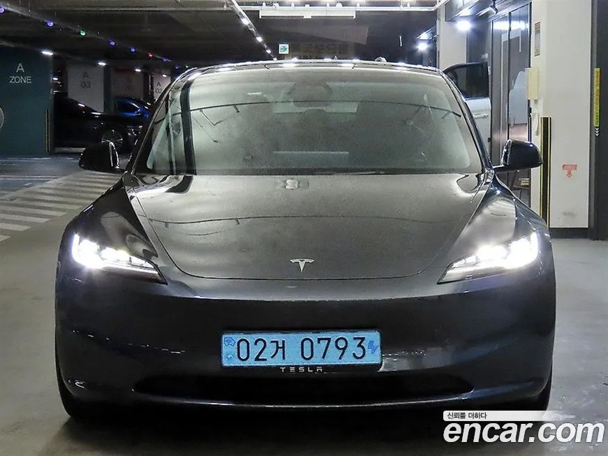 Tesla Model 3 — фото 1