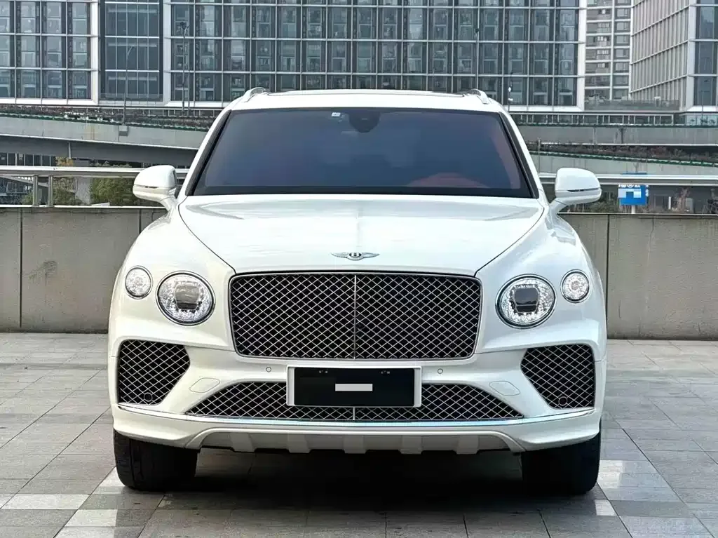 Bentley Bentayga — фото 1