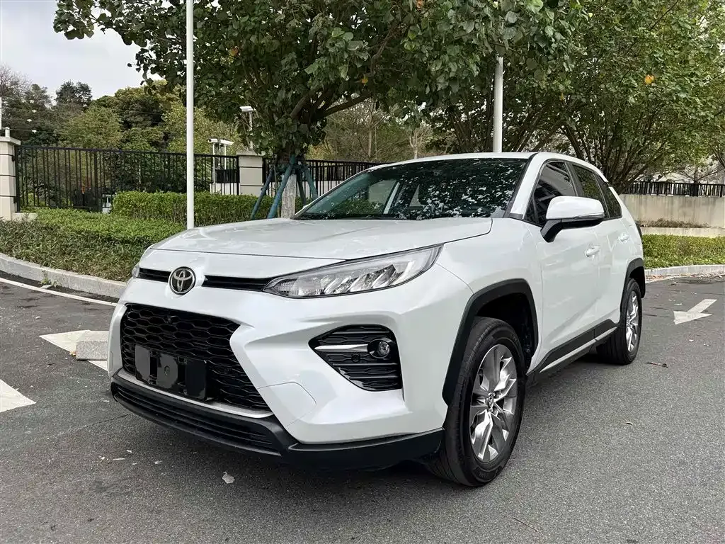 Toyota Wildlander — фото 1