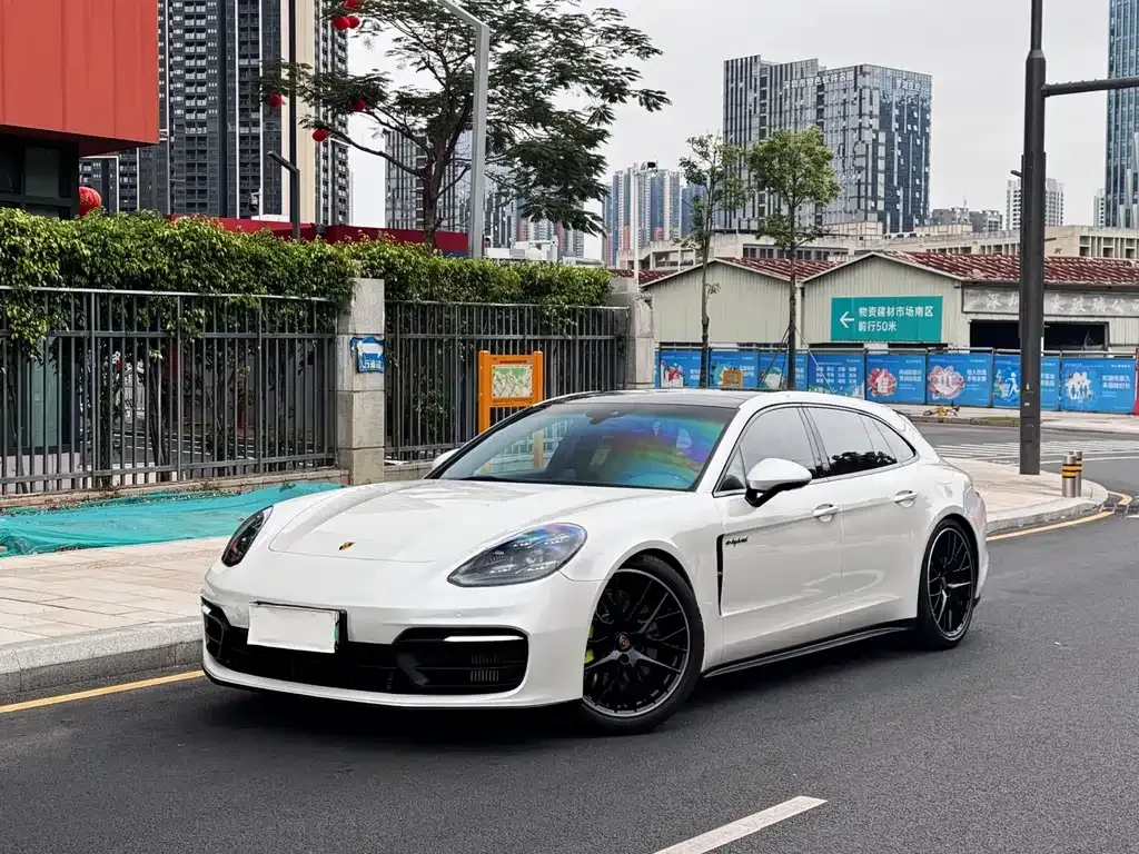Porsche Panamera Hybrid — фото 1