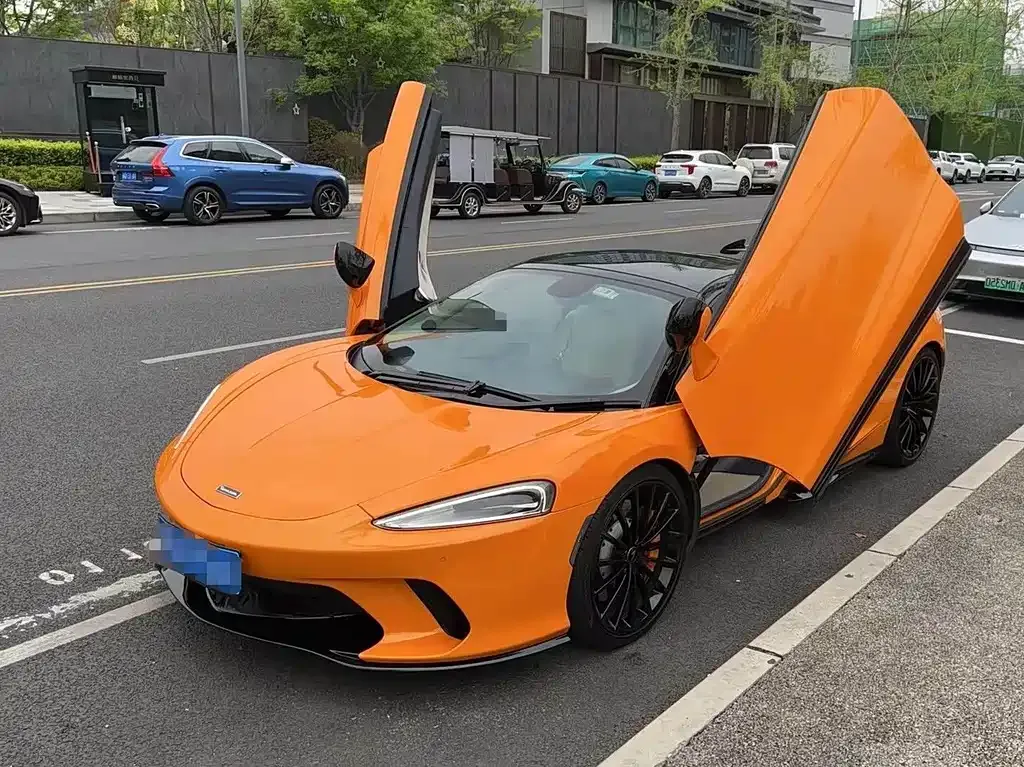 McLaren GT — фото 1