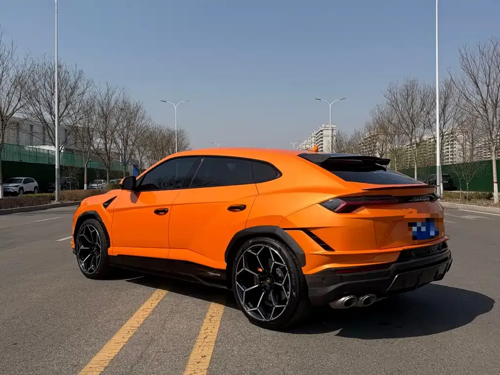 Lamborghini Urus — фото 3