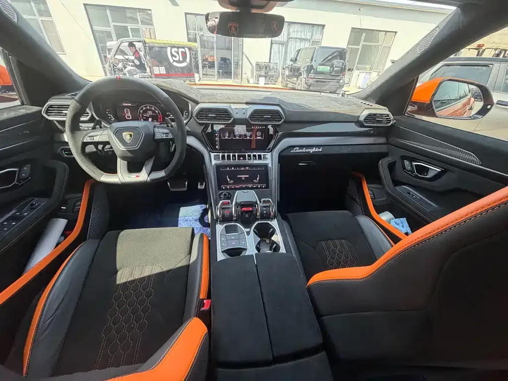 Lamborghini Urus — фото 9