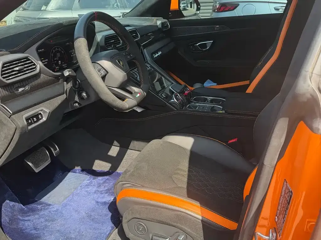 Lamborghini Urus — фото 8