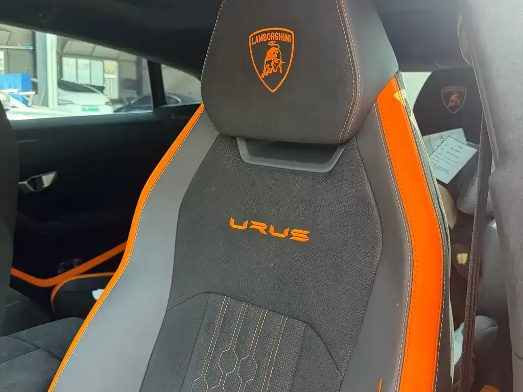 Lamborghini Urus — фото 7