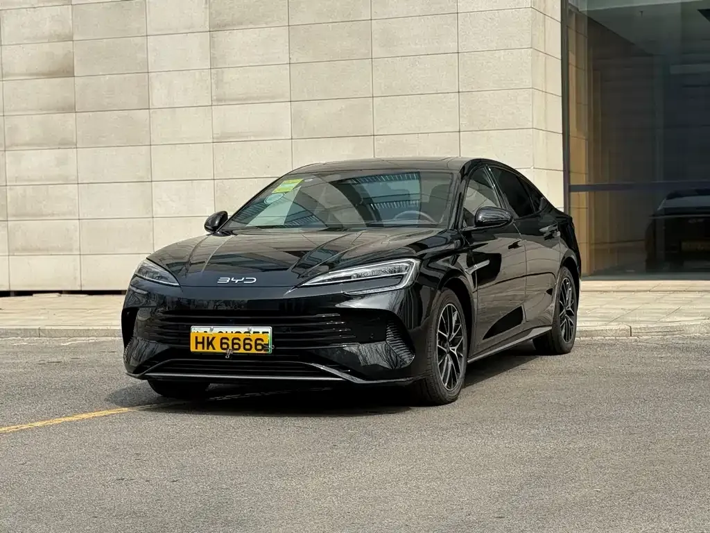 BYD Seal — фото 1
