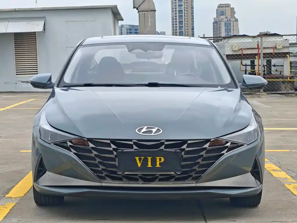 Hyundai Elantra — фото 4