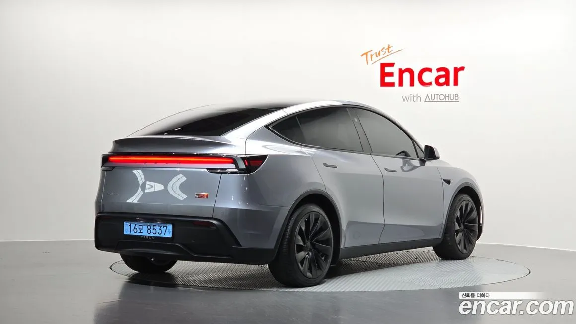 Tesla Model Y — фото 7