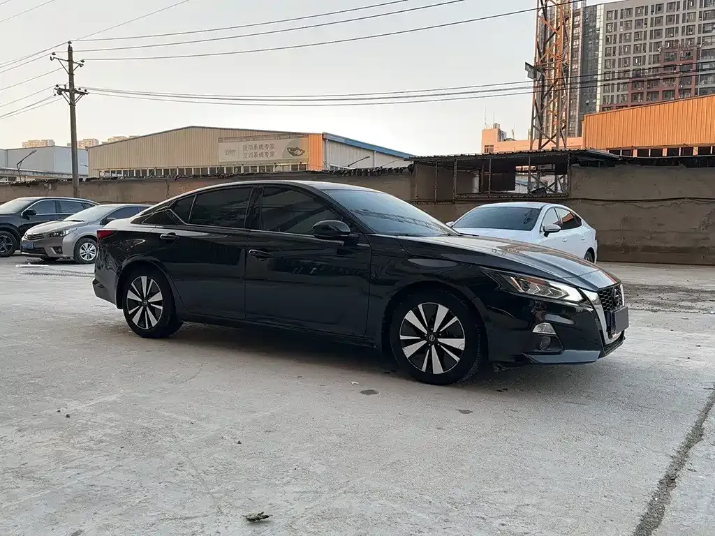Nissan Teana — фото 2