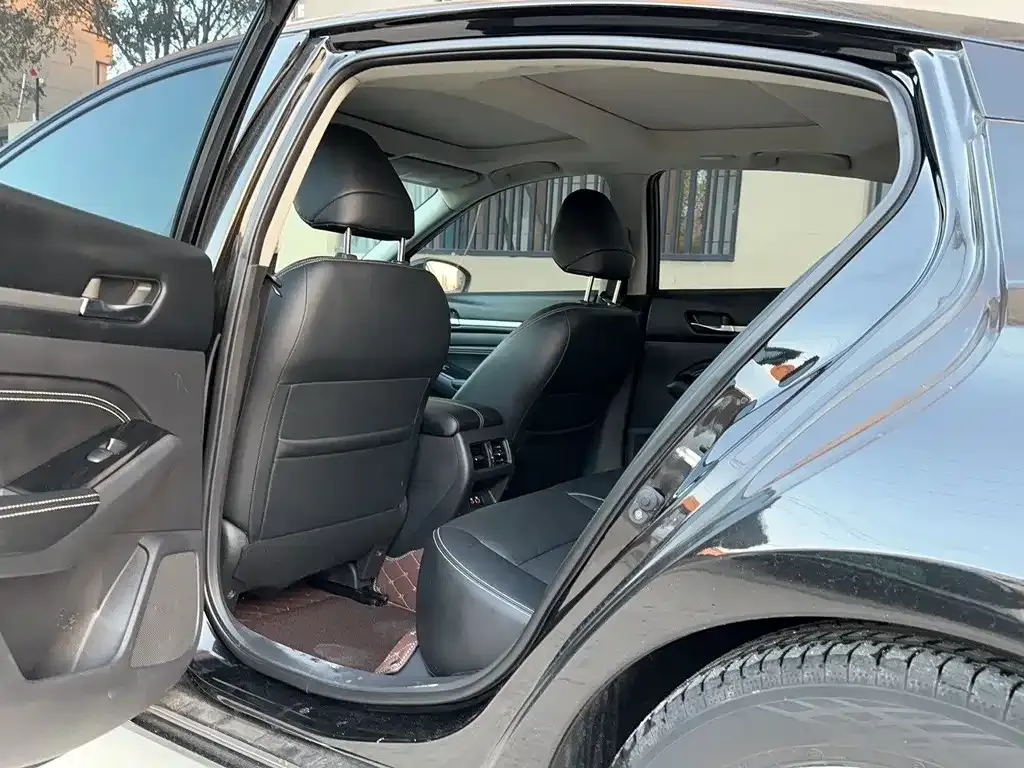 Nissan Teana — фото 4