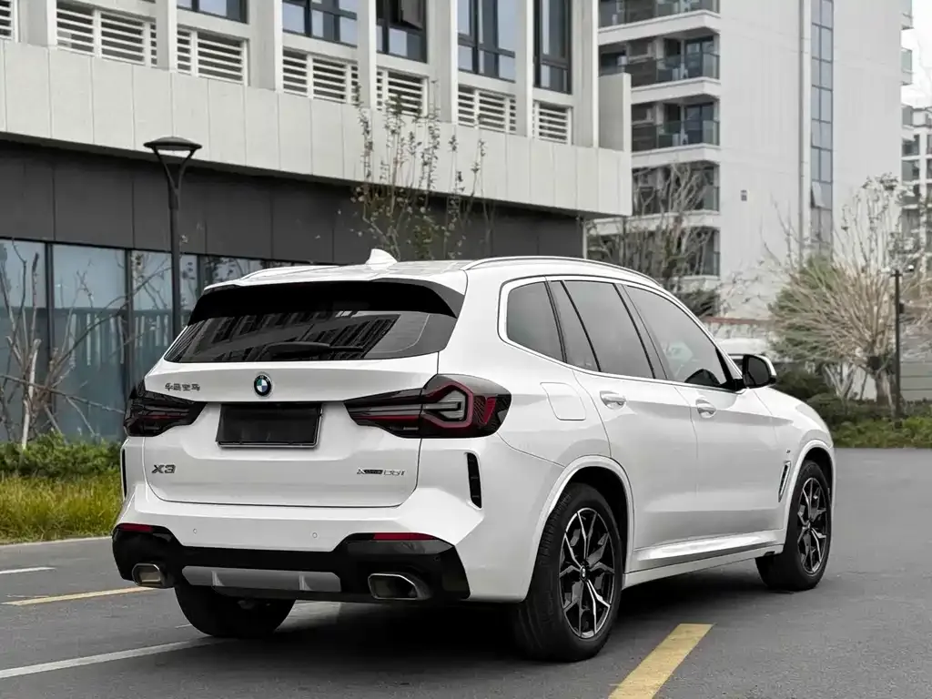 BMW X3 — фото 10
