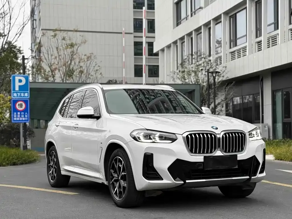 BMW X3 — фото 9