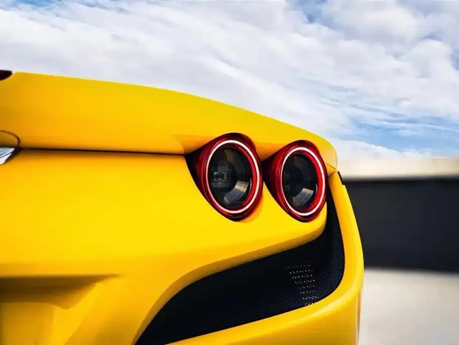 Ferrari F8 — фото 5