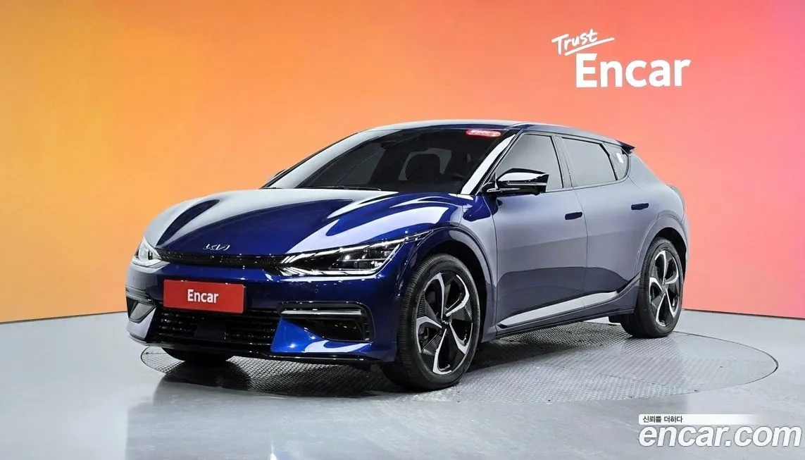 Kia EV6 — фото 1