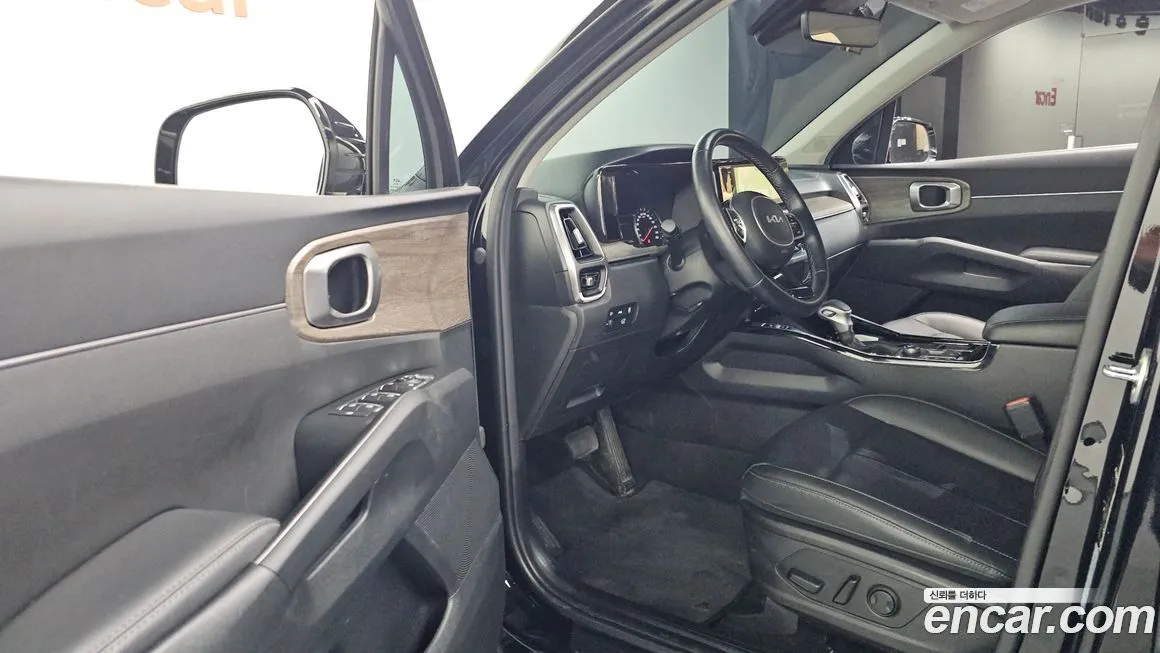 Kia Sorento — фото 8
