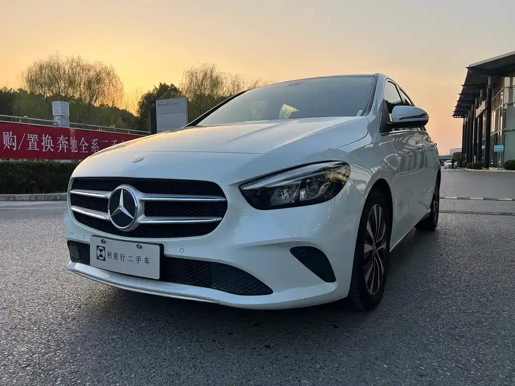 Mercedes-Benz B-Class — фото 1